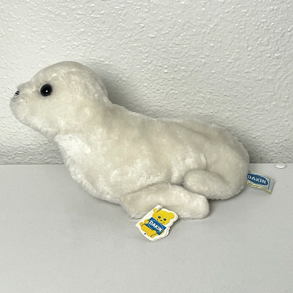 Vintage 1975 Dakin Finnegan White Baby Seal 10" Plush Stuffed Animal w Tags